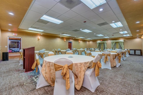 Sierra Suites image 38